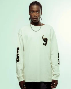 Grimey Camiseta Manga Larga. Tusker Temple - White - Fw23 Shop