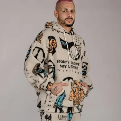 Grimey Sudadera Lost Boys All Over Sherpa Hoodie - Cream - Winter 22 Shop